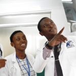 Immagine di medici in un ospedale africano